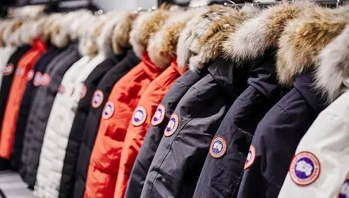 万元羽绒服是智商税吗？穿了一次加拿大鹅、Moncler，来说说感受