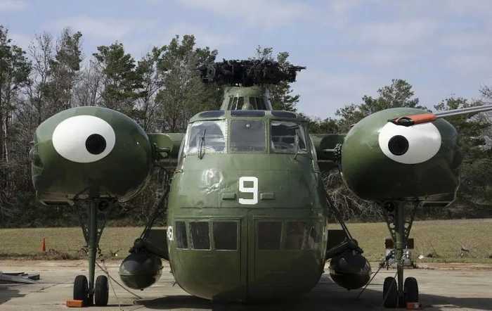 大眼萌蛙自然震惊了， CH-37“莫哈韦”重型运输直升机