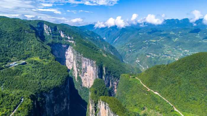 重庆奉节：因三峡大坝整体搬迁的县城，是一个被忽略的旅游胜地