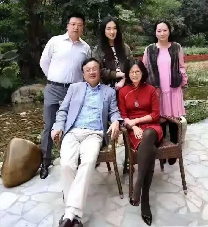 同样是任正非的基因，将孟晚舟和姚安娜一对比，差距就出来了