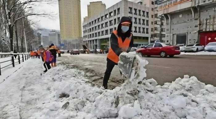 事情闹大了！辽宁28亿外包扫雪后续：承包公司回应质疑，央媒发声