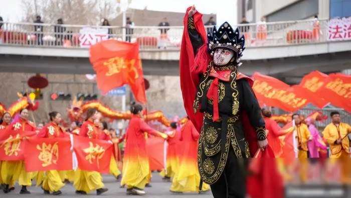 河北15岁少女饰演“观音”走红，一张“国泰民安脸”引网友盛赞