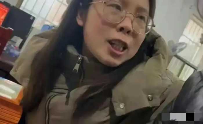 湖南女教师打学生后续：涉事校长被免职，拍摄者被曝光，央媒发声