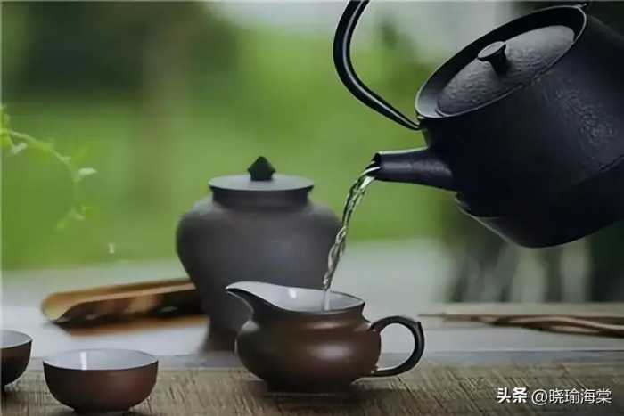 “反向喝茶”不可取，奉劝爱喝茶的人，尽量远离喝茶时的4个误区