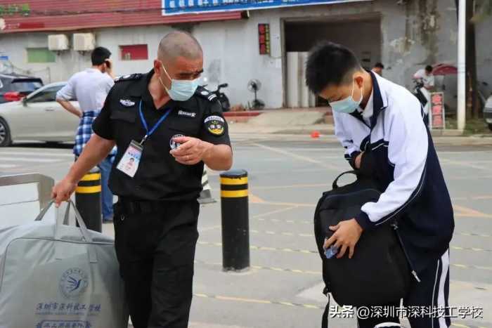 深圳市排名前十的中专学校——深圳市深科技工学校学生返校实记