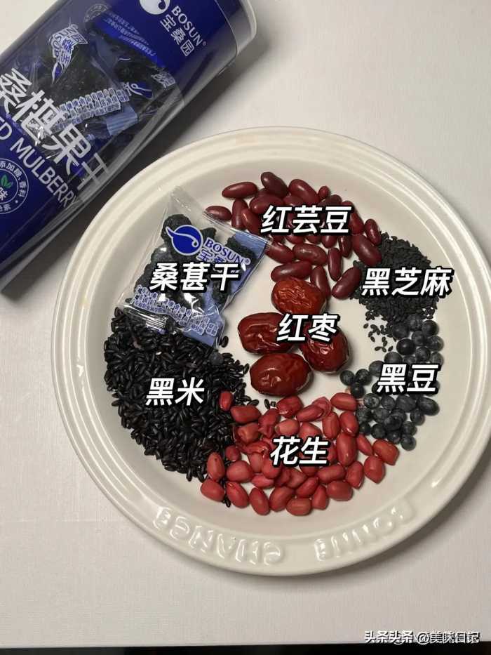 建议女人，少吃花生米，常吃它，口气不臭了，头发乌黑，精神饱满