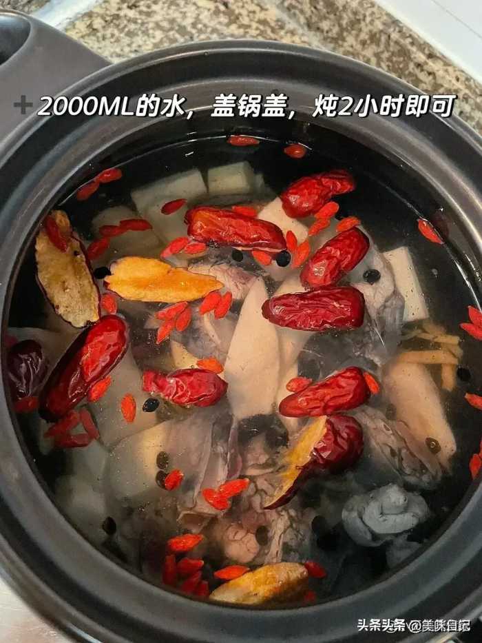 建议女人，少吃花生米，常吃它，口气不臭了，头发乌黑，精神饱满