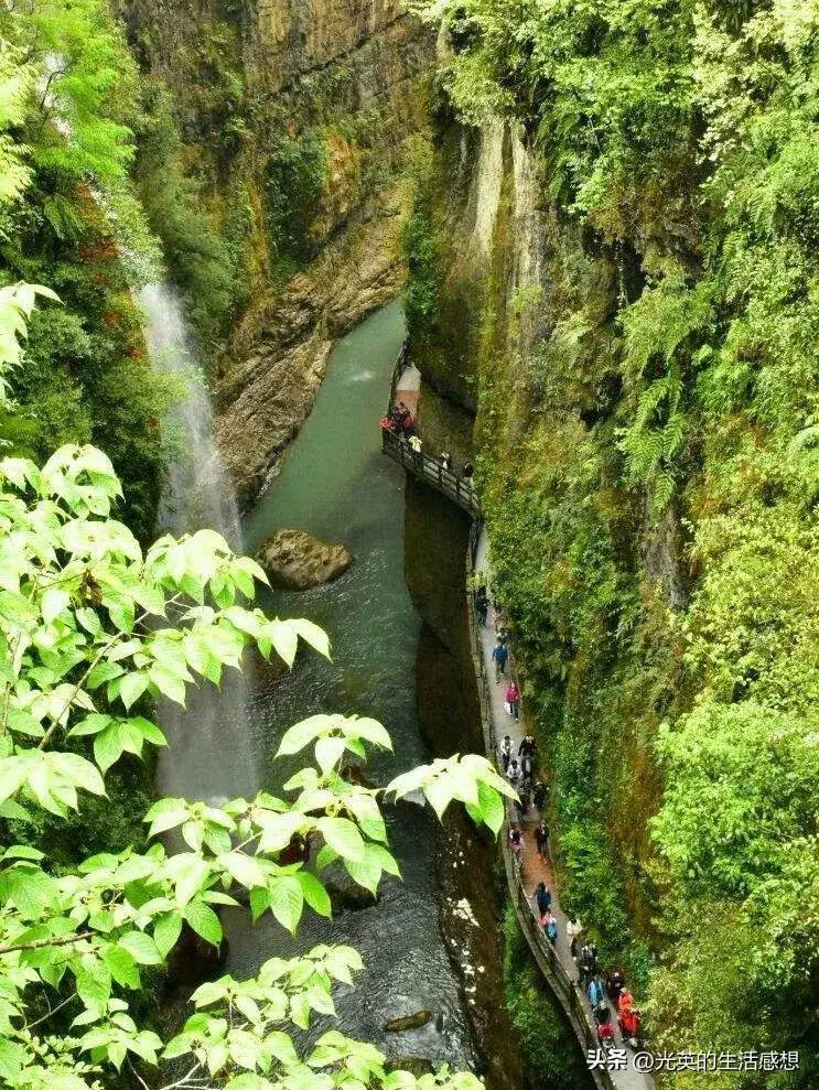 我喜欢旅游，但是有三个地方我一直没去，不管别人怎么说我都不动