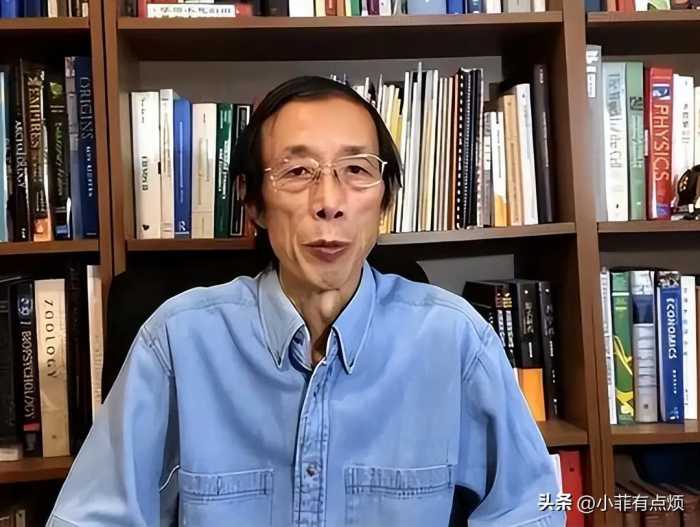 北大教授靠“批美”捞金数亿，晚年赴美定居住豪宅，发文赞扬美国