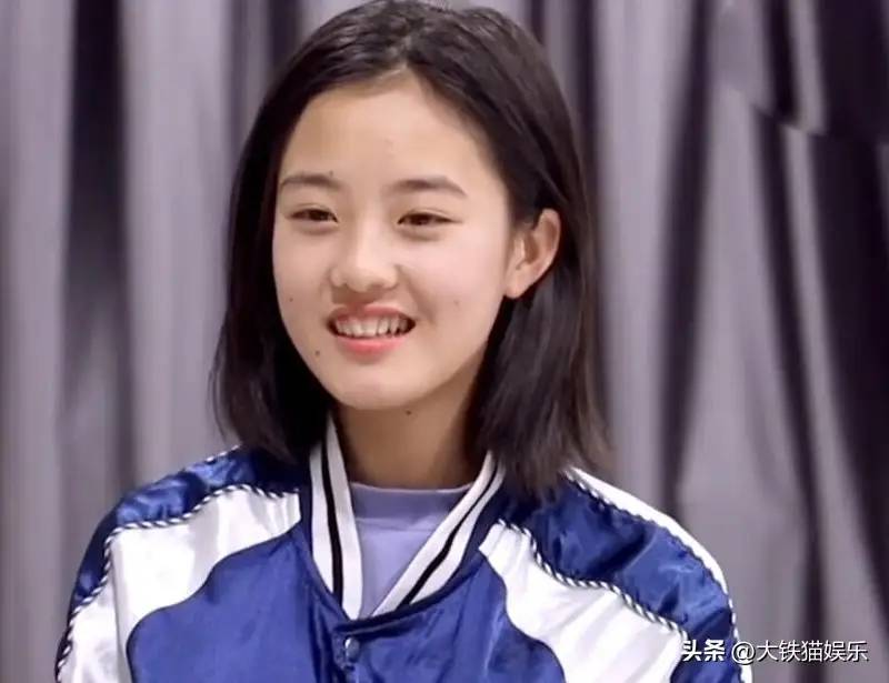 《城中之城》于和伟女儿什么来头？17岁亭亭玉立，脸上痣恐碍星途