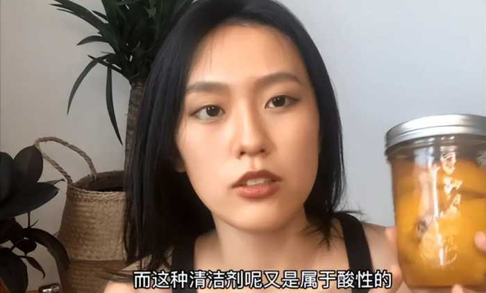 山东女孩苏一格：5年不用卫生巾，去厕所不用纸，却养300条蚯蚓！