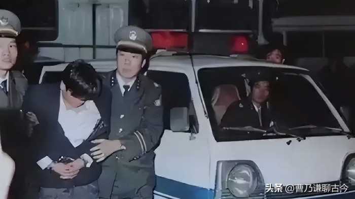 中国为何要禁枪？1993年湖南2村械斗堪比战争，5000人混战34小时