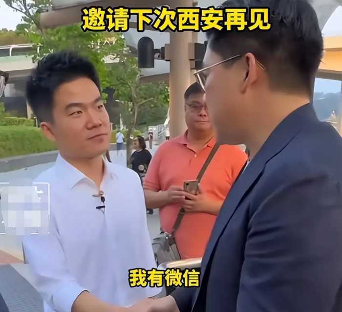 又摊上事了！“五好青年”董宇辉被扒出多次“辱华”？评论炸锅了