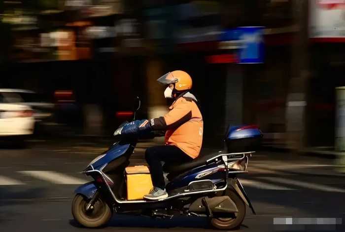 大量实体店倒闭，为何不关闭电商，这问题非常复杂严重，值得思考