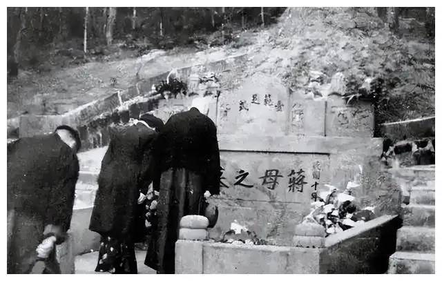 1954年 蒋介石曾秘密回到浙江